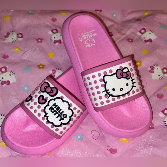 Hello Kitty by Sanrio Women's EVA Beach Slide Sandals Size 7 - Picture 1 of 8